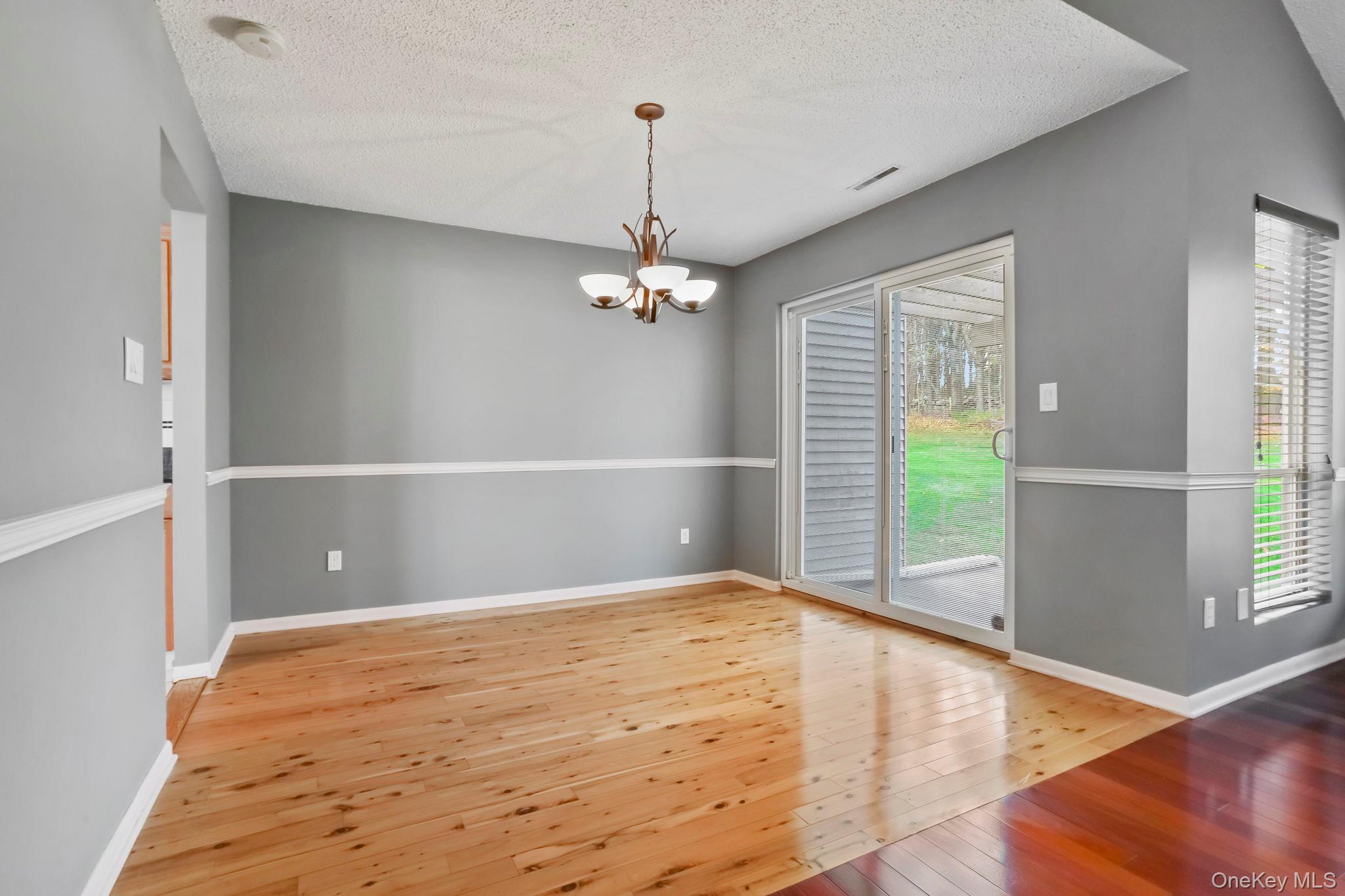 #11 photo, 401 Woodsbrook Drive, Mahopac , NY 10541