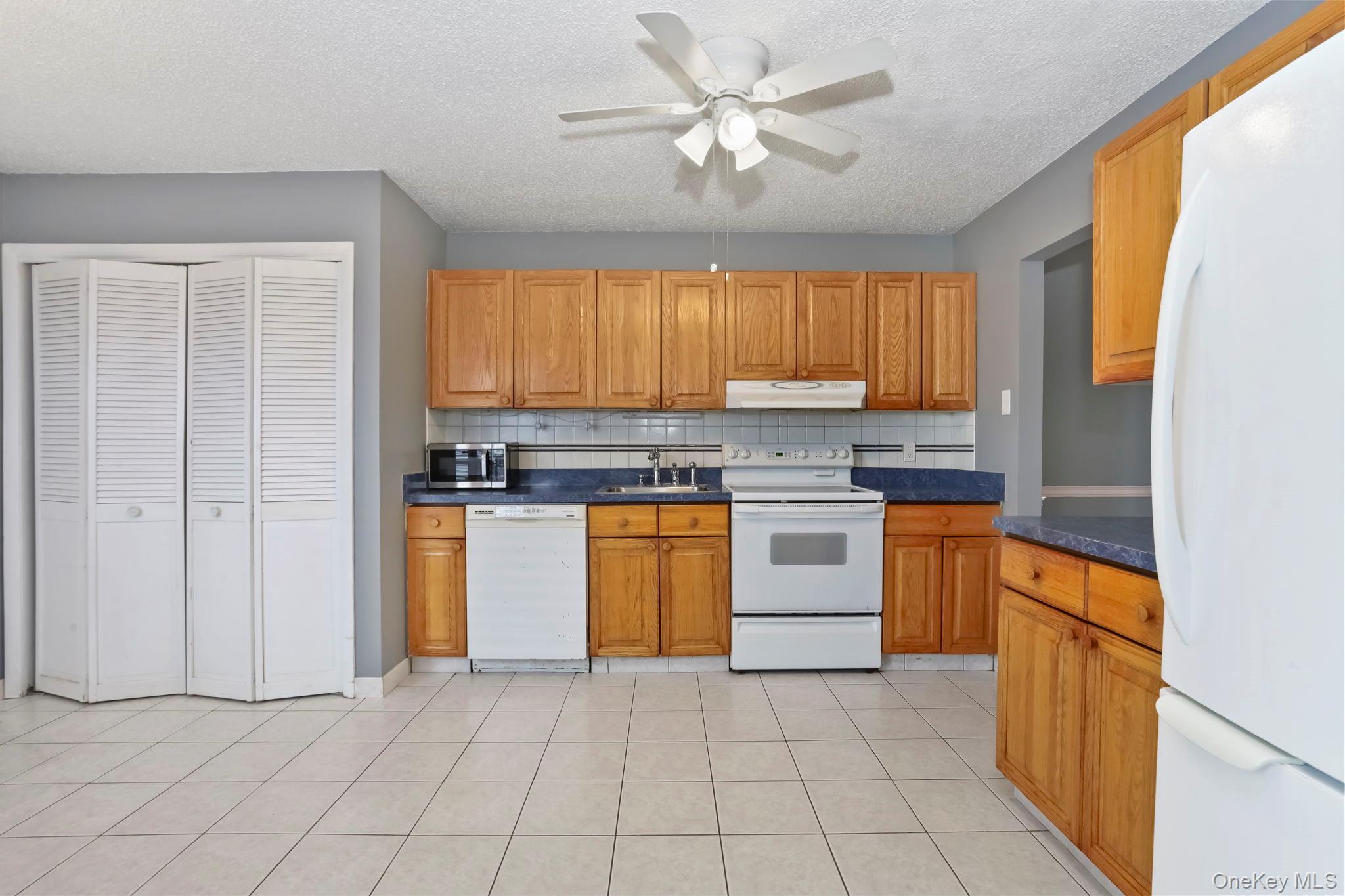 #15 photo, 401 Woodsbrook Drive, Mahopac , NY 10541