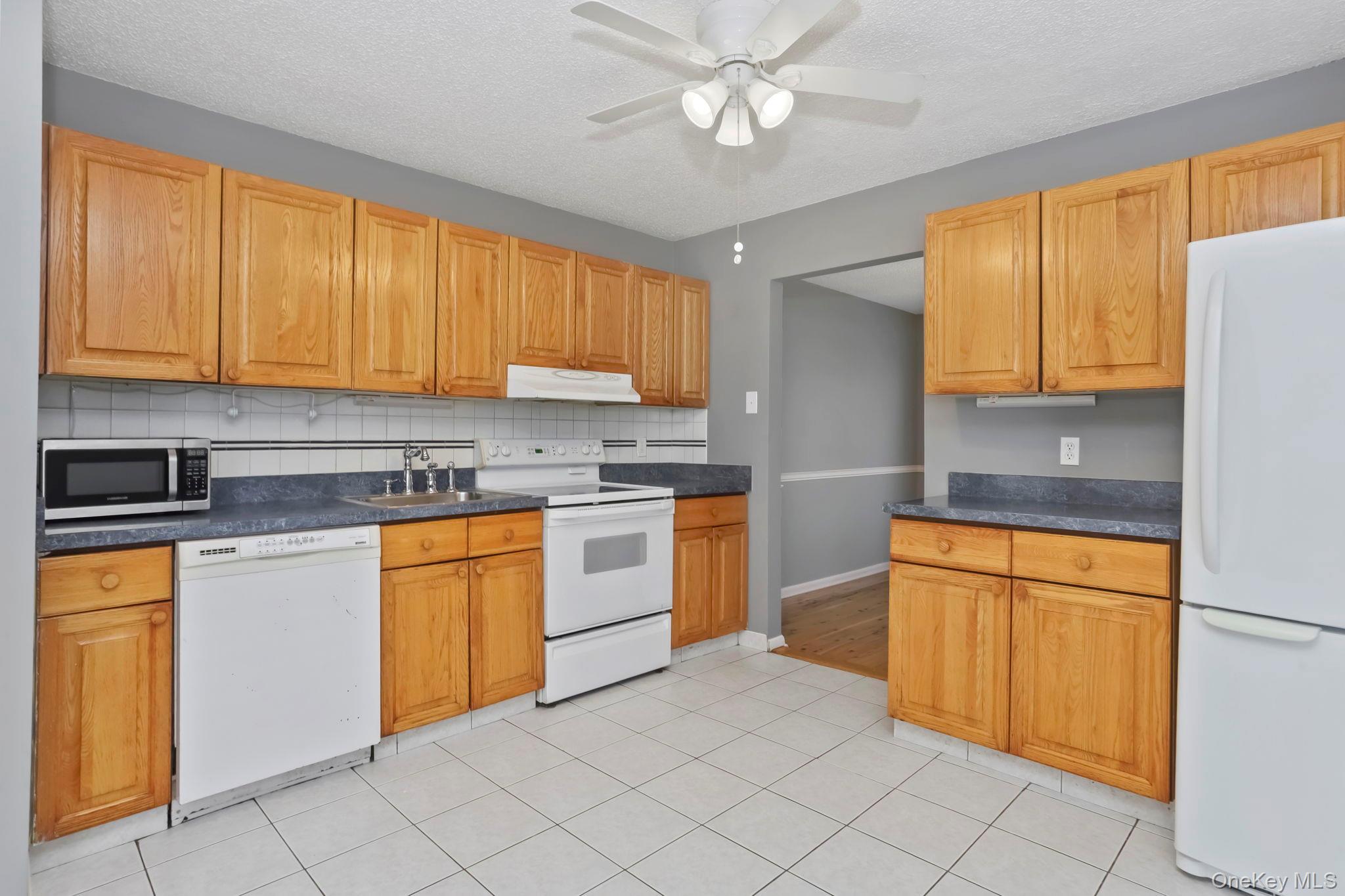 #16 photo, 401 Woodsbrook Drive, Mahopac , NY 10541