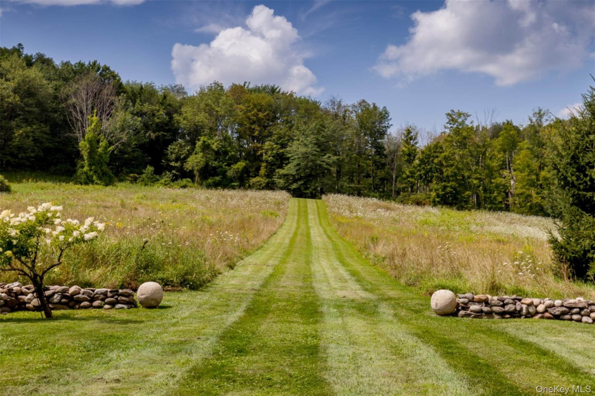 #7 photo, 8 Old Killearn Road, Millbrook , NY 12545