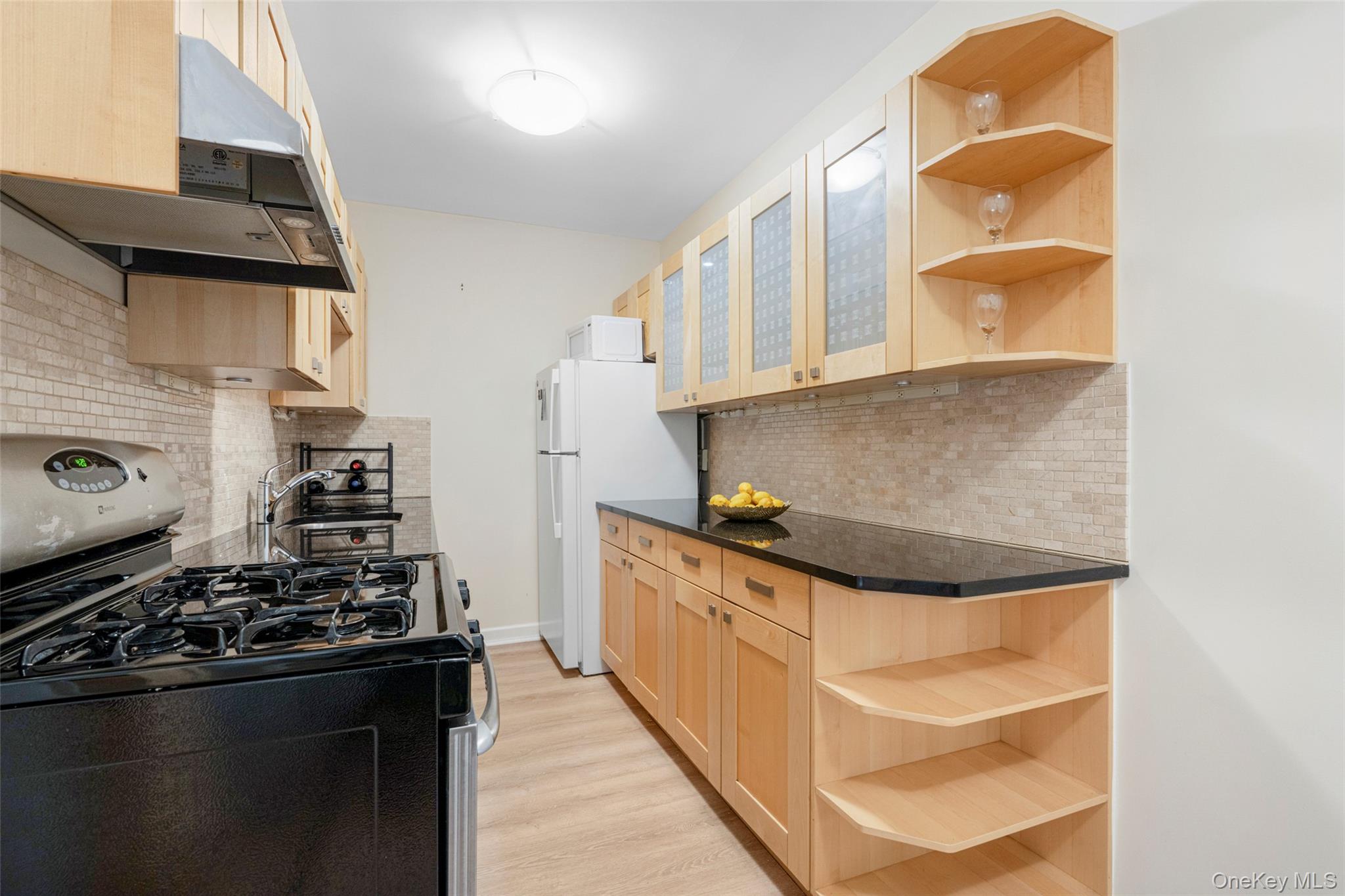 #10 photo, 1815 Palmer Avenue, Larchmont , NY 10538