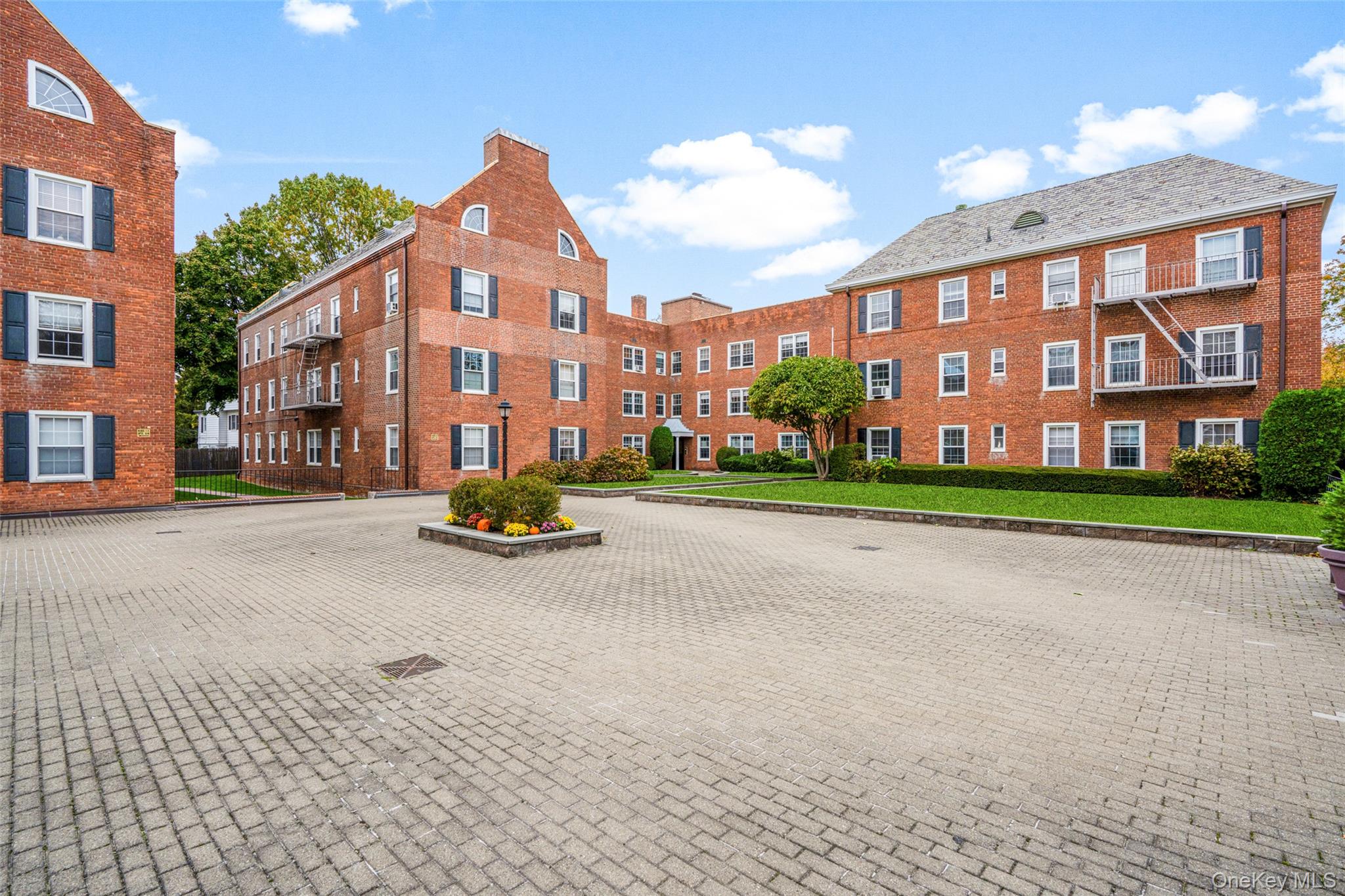 #3 photo, 1815 Palmer Avenue, Larchmont , NY 10538