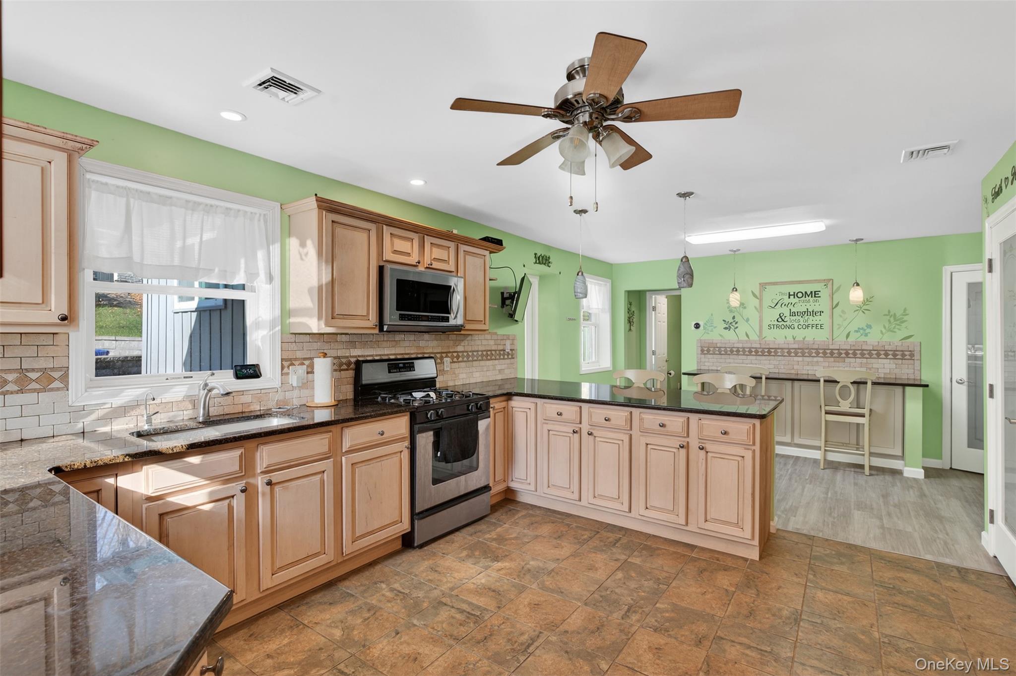 #6 photo, 72 Jersey Avenue, Unionville , NY 10988