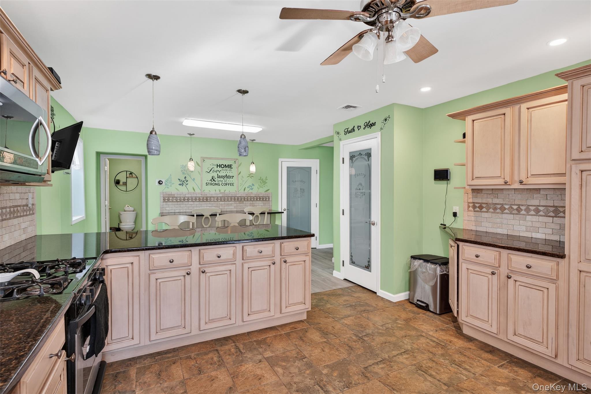 #7 photo, 72 Jersey Avenue, Unionville , NY 10988