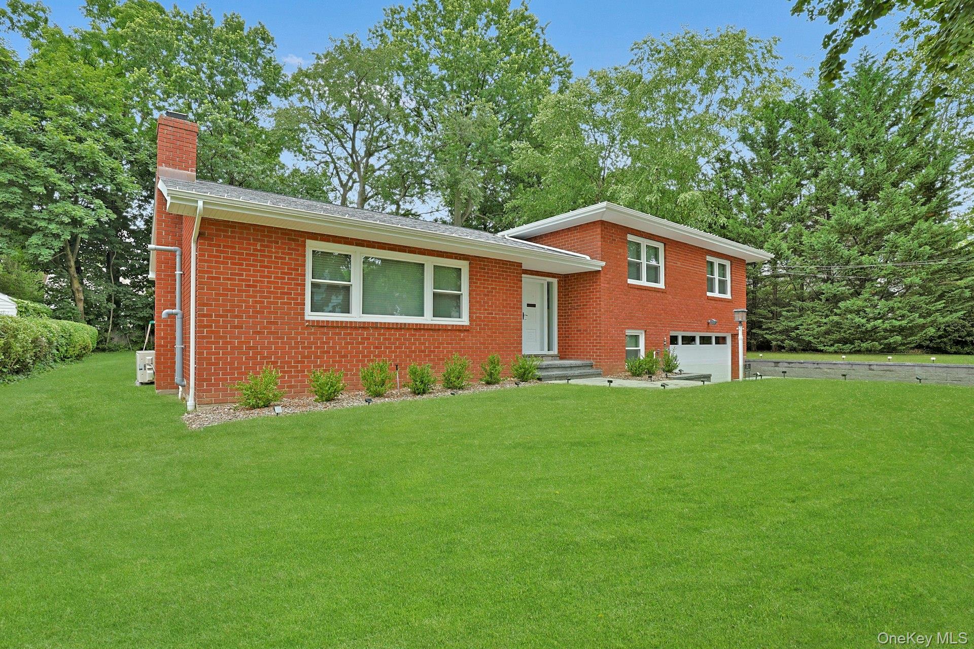 #18 photo, 73 Bon Air Avenue, New Rochelle , NY 10804