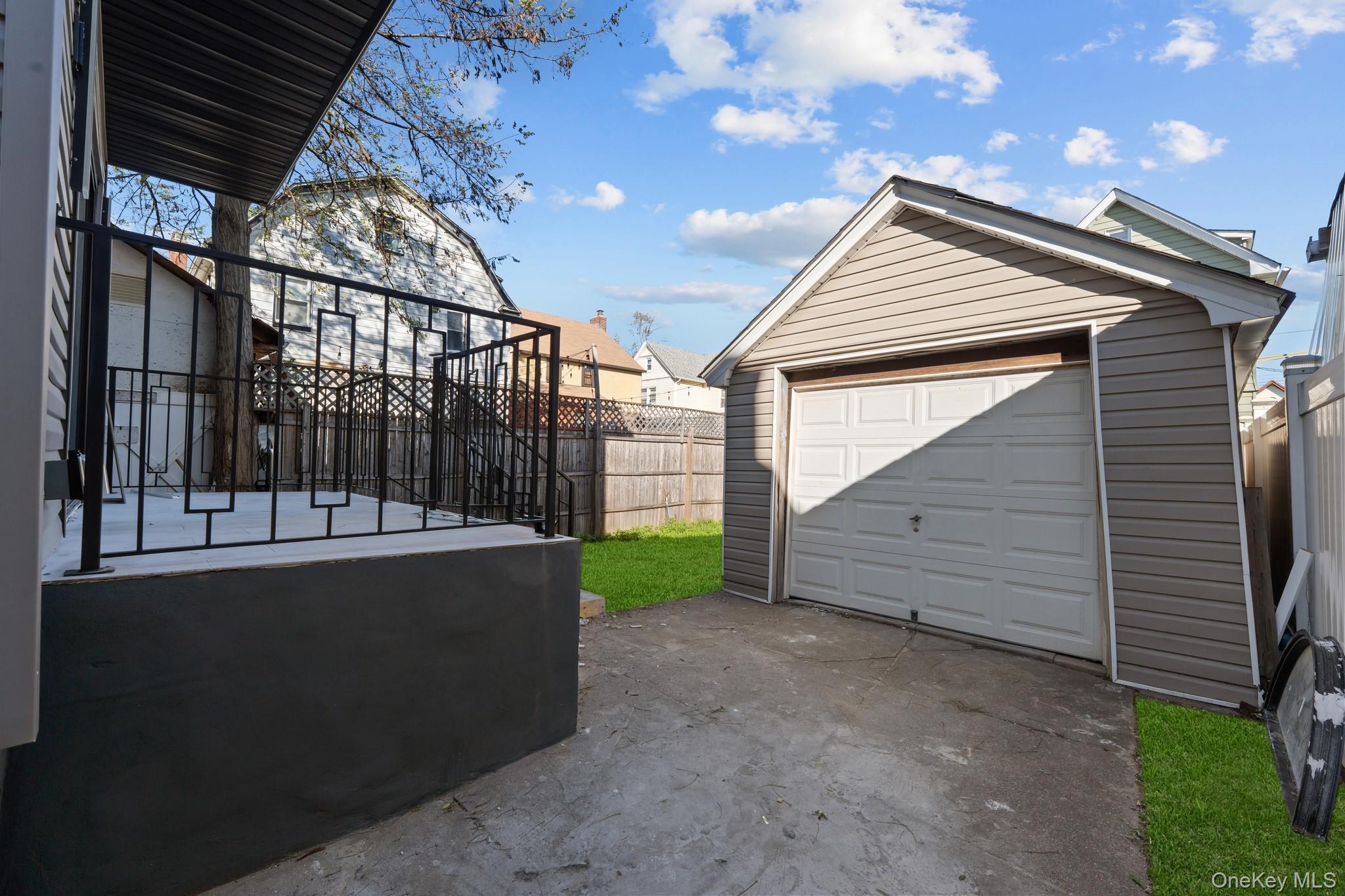 #16 photo, 104-11 188th Street, Hollis , NY 11412