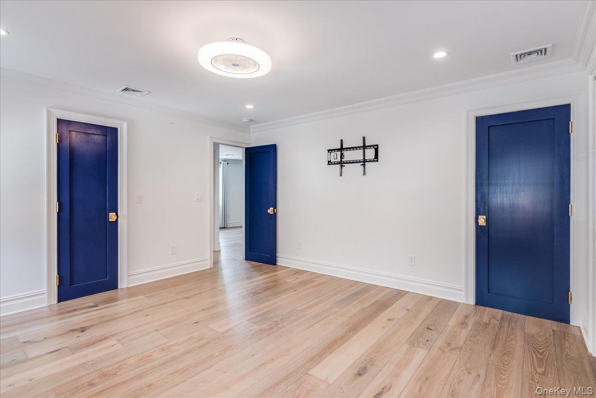 #12 photo, 95 E Main Street, Huntington , NY 11743