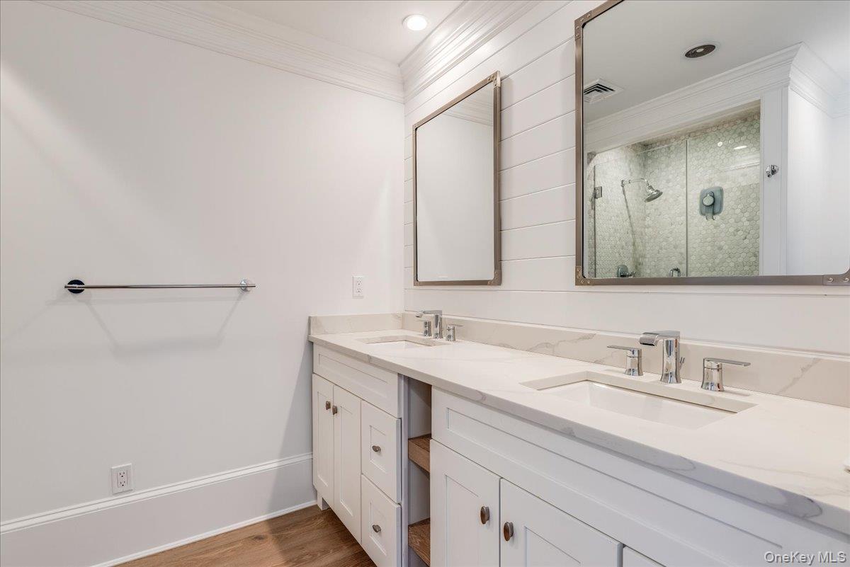 #16 photo, 95 E Main Street, Huntington , NY 11743