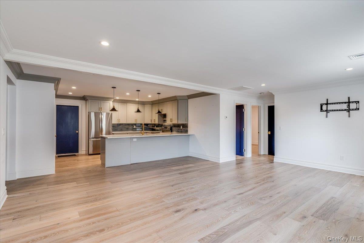 #7 photo, 95 E Main Street, Huntington , NY 11743