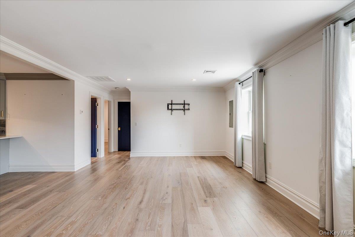 #8 photo, 95 E Main Street, Huntington , NY 11743