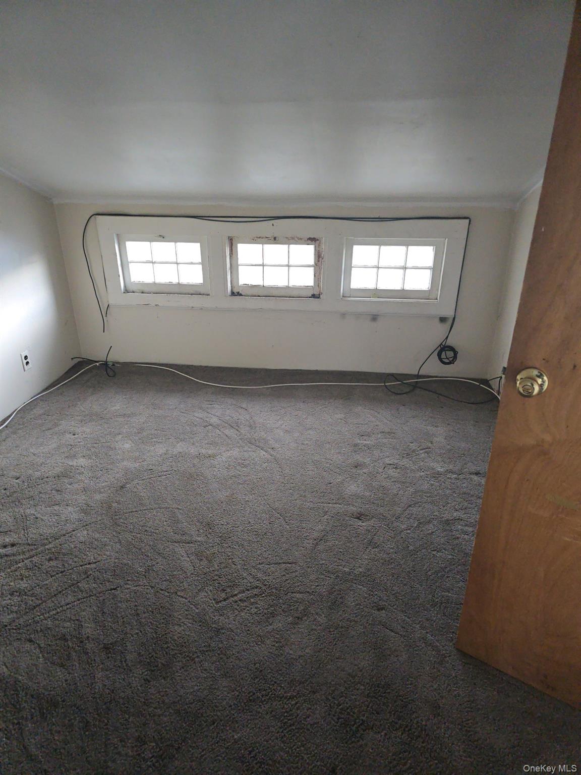 #10 photo, 73 Peterson Place, Lynbrook , NY 11563