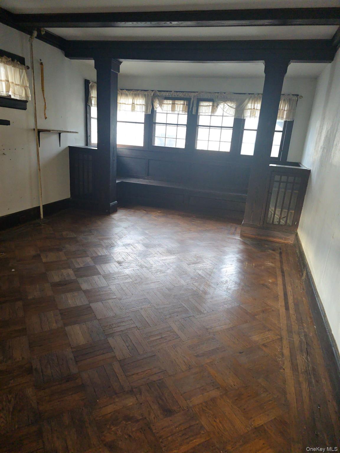 #4 photo, 73 Peterson Place, Lynbrook , NY 11563