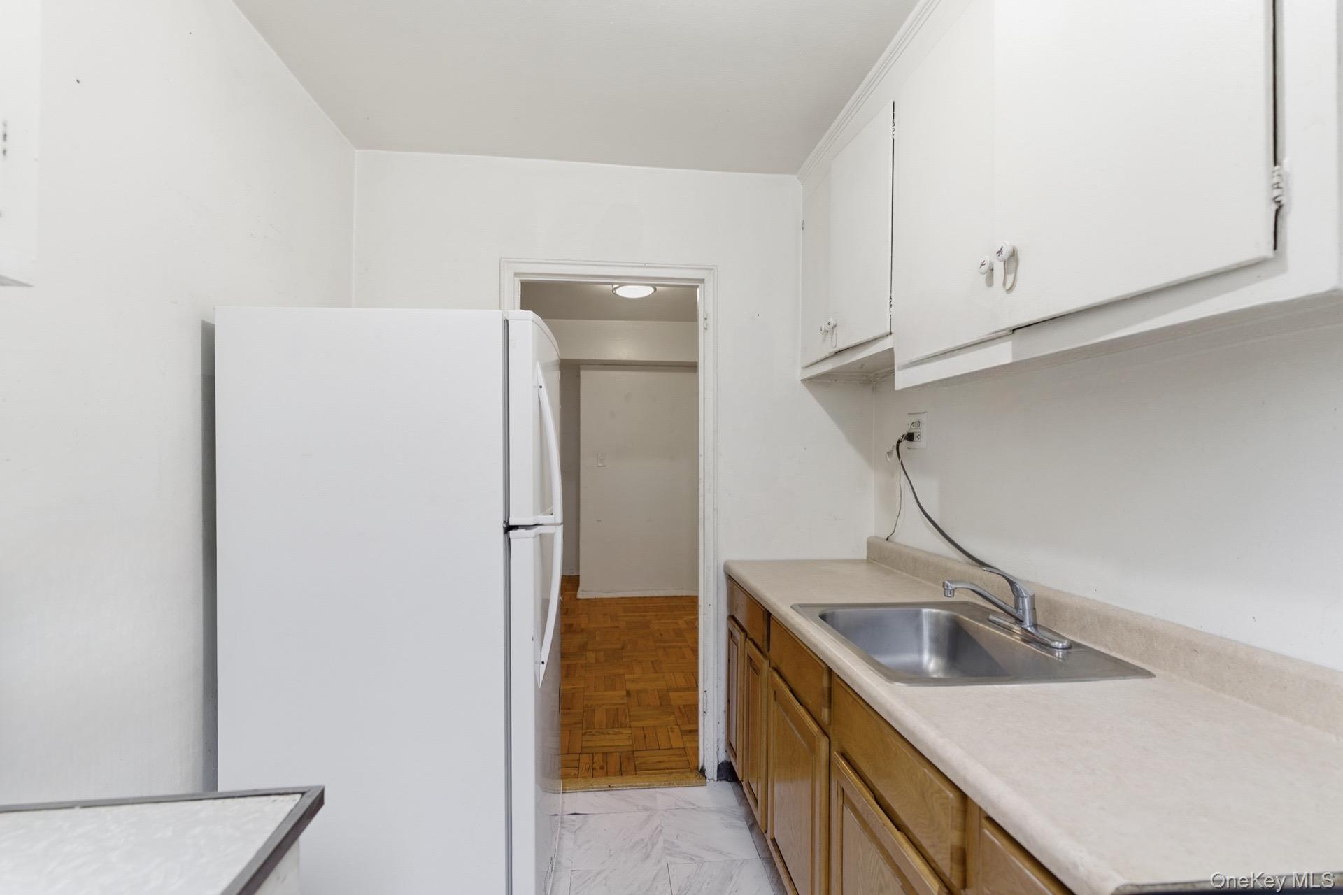 #7 photo, 88-30 182nd Street, Hollis , NY 11423