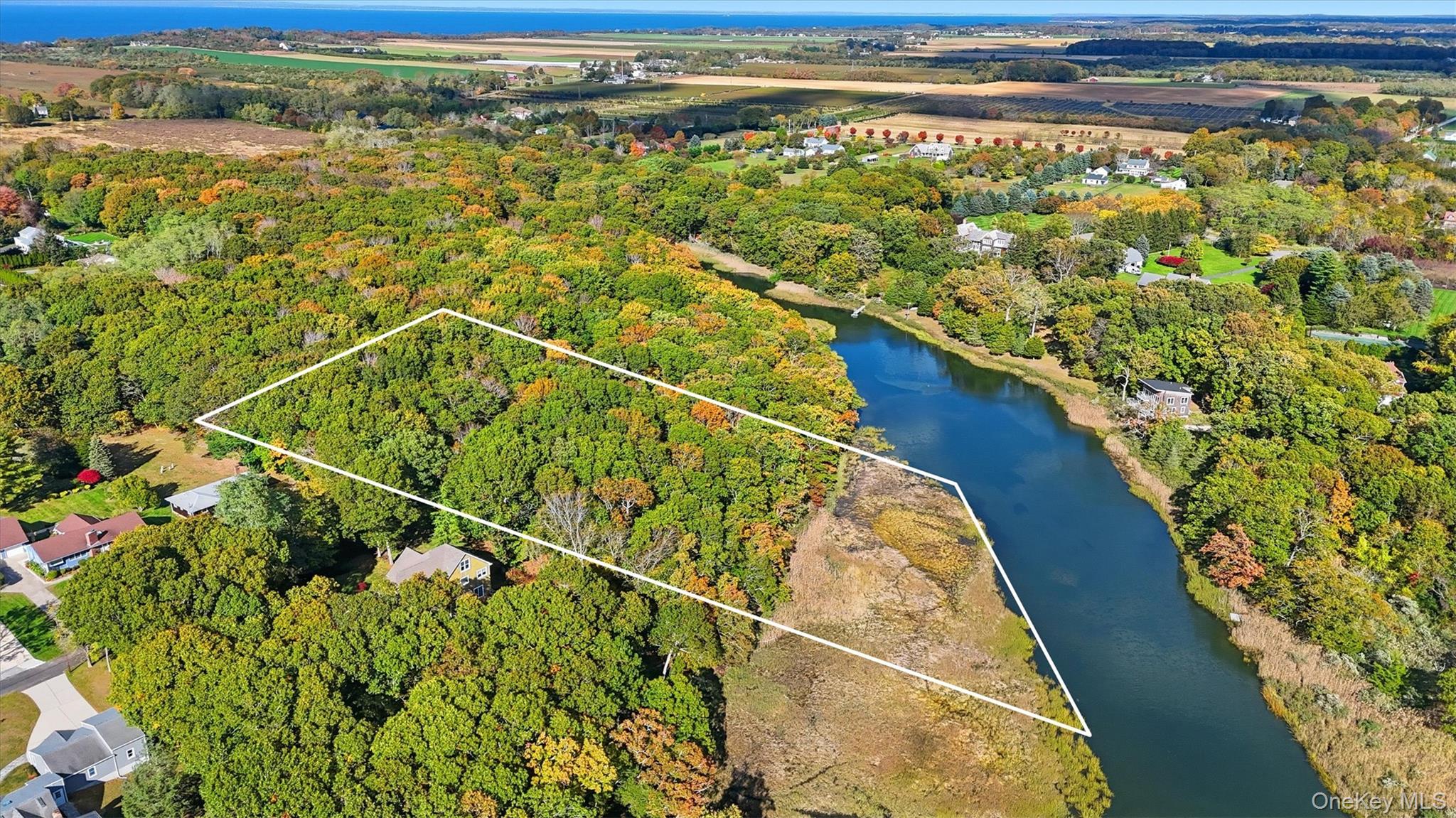 #2 photo, 1050 Greton Court, Mattituck , NY 11952