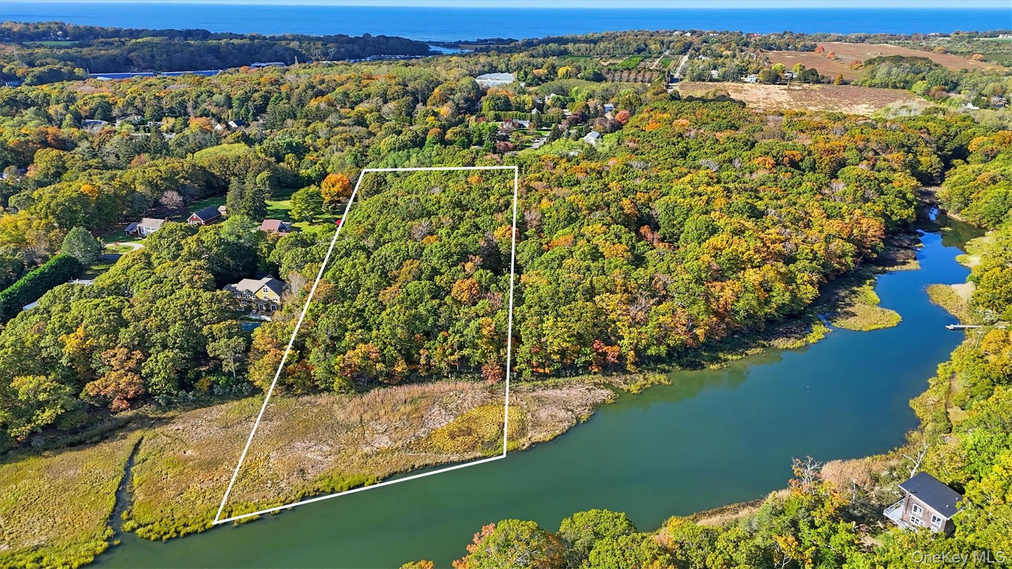 #3 photo, 1050 Greton Court, Mattituck , NY 11952