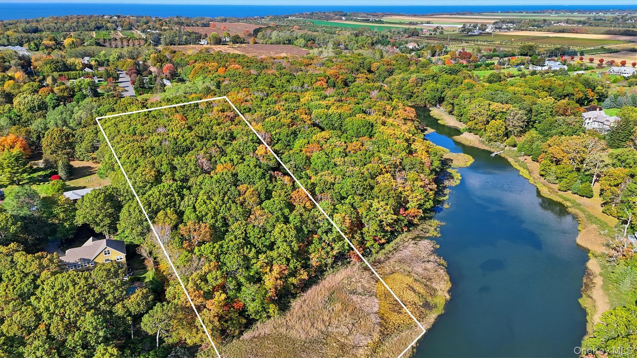 #7 photo, 1050 Greton Court, Mattituck , NY 11952