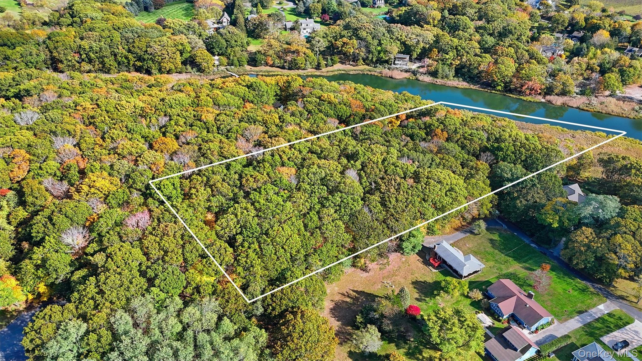 #9 photo, 1050 Greton Court, Mattituck , NY 11952