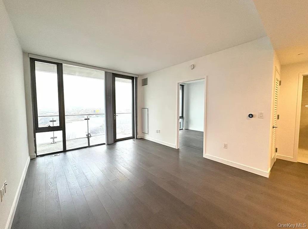 #3 photo, 131-05 40th Road, Flushing , NY 11354