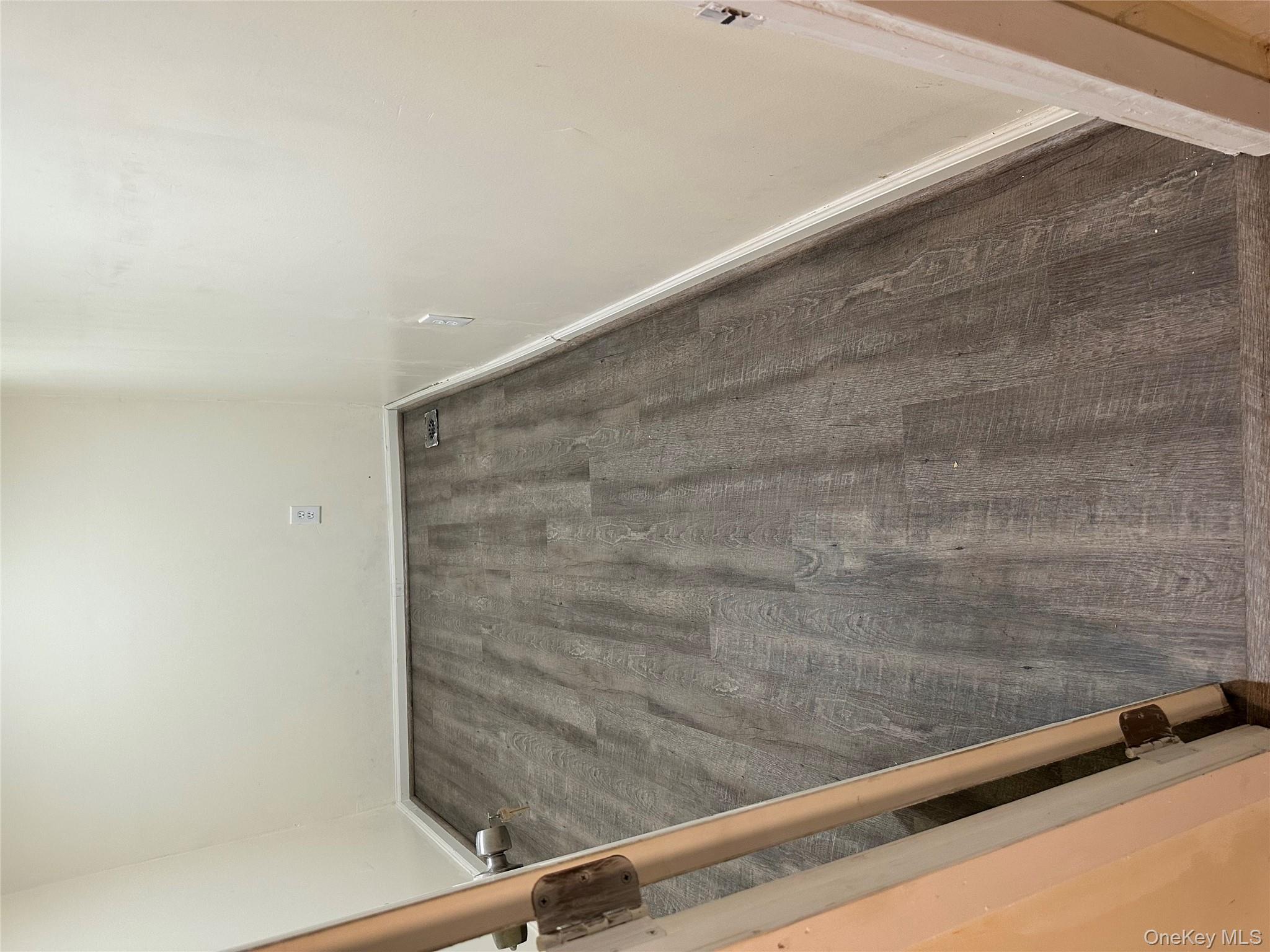 #5 photo, 43 Linden Street, Brooklyn , NY 11221