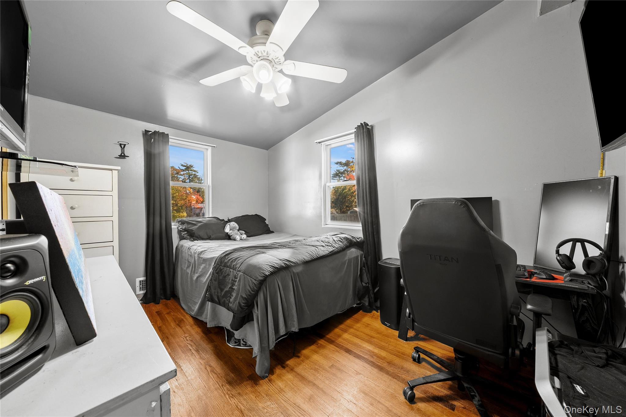 #14 photo, 94 3rd Avenue, Brentwood , NY 11717