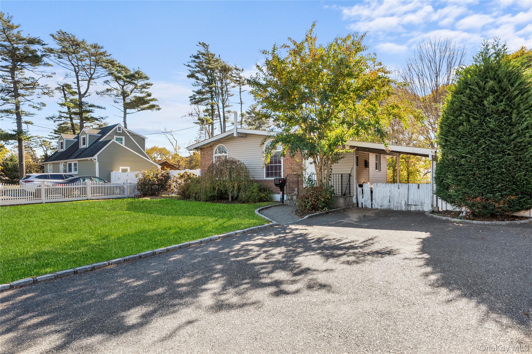 #3 photo, 94 3rd Avenue, Brentwood , NY 11717