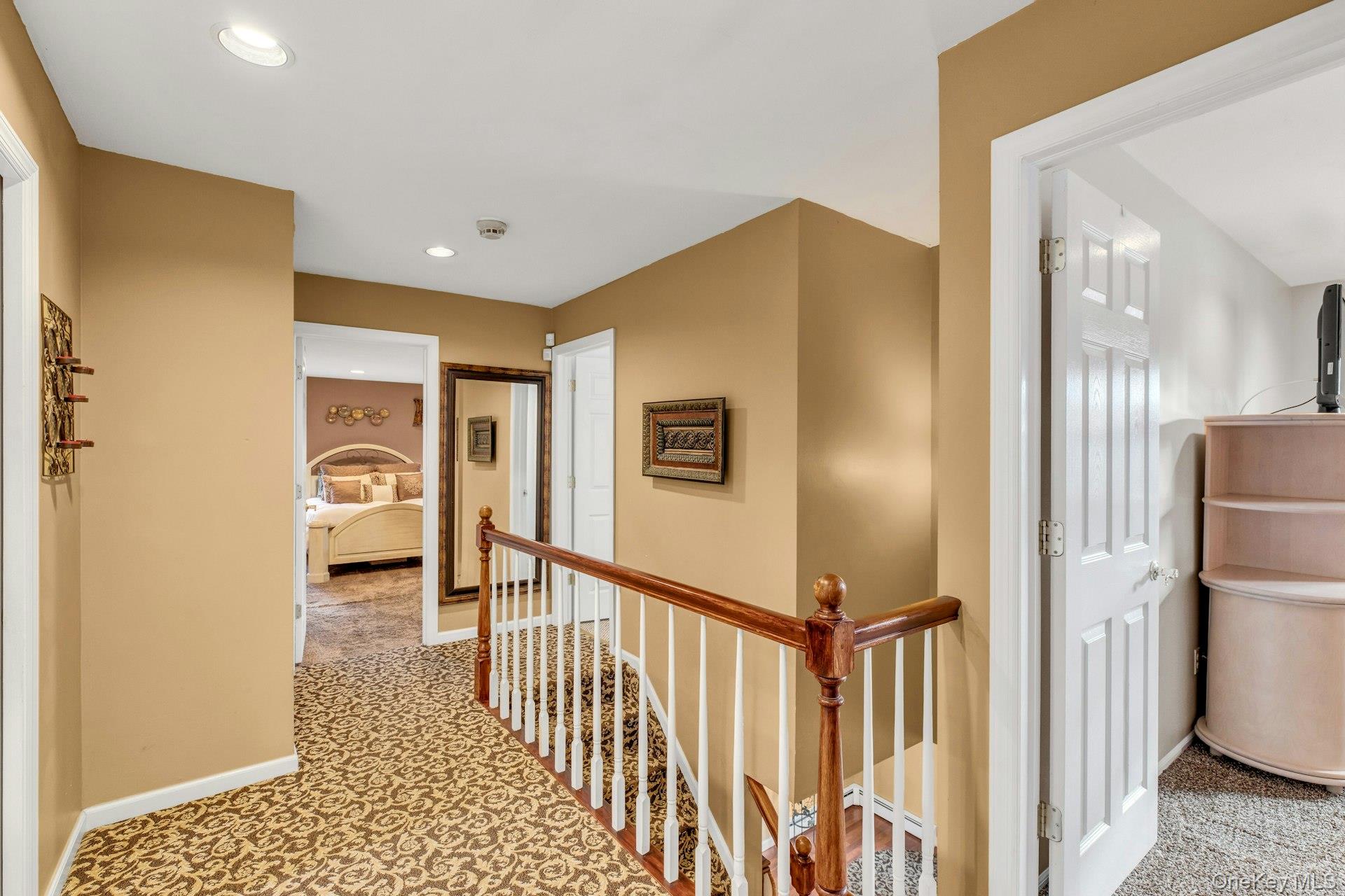 #12 photo, 27 Hollister Lane, Islip , NY 11751