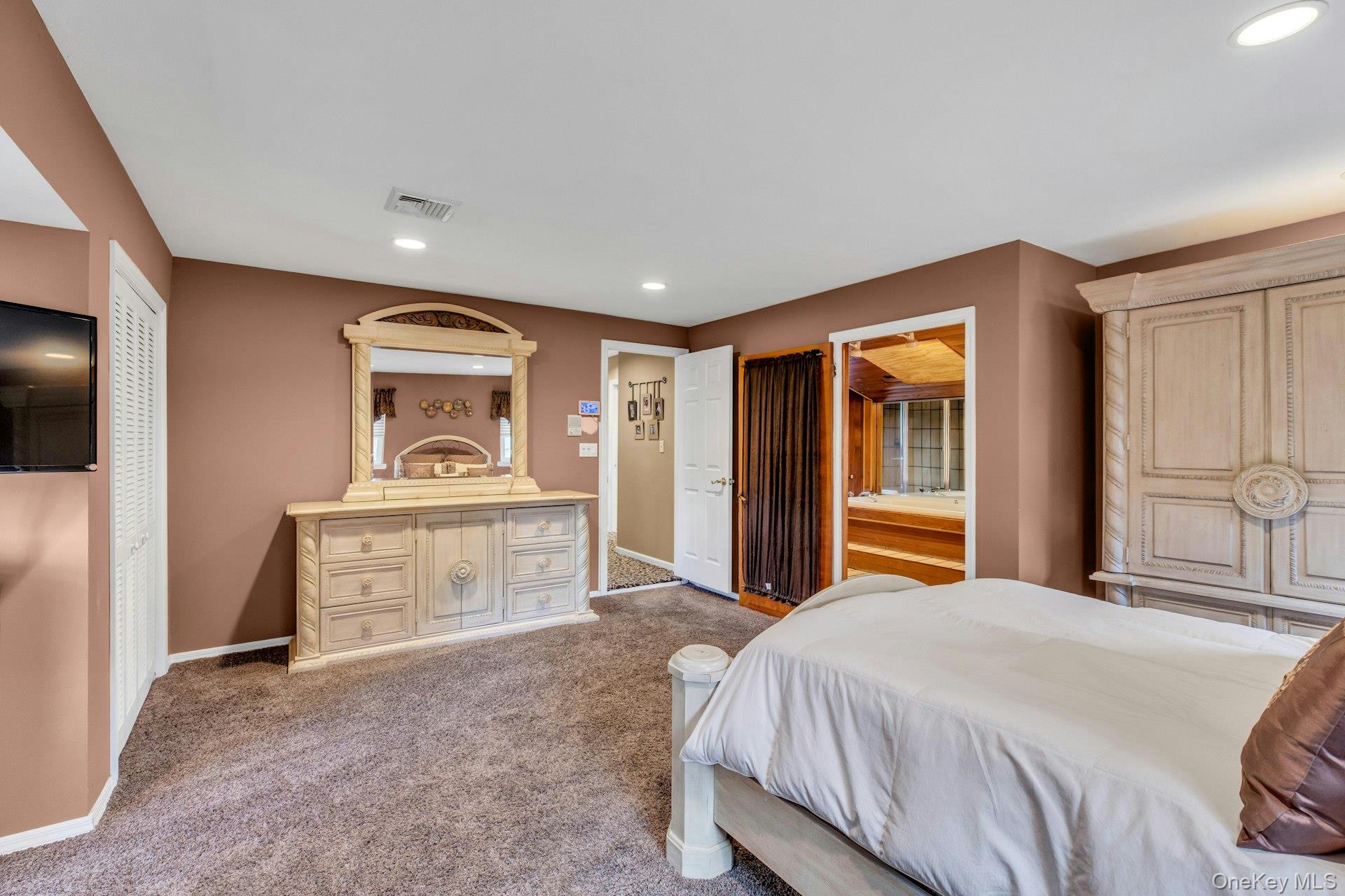 #14 photo, 27 Hollister Lane, Islip , NY 11751