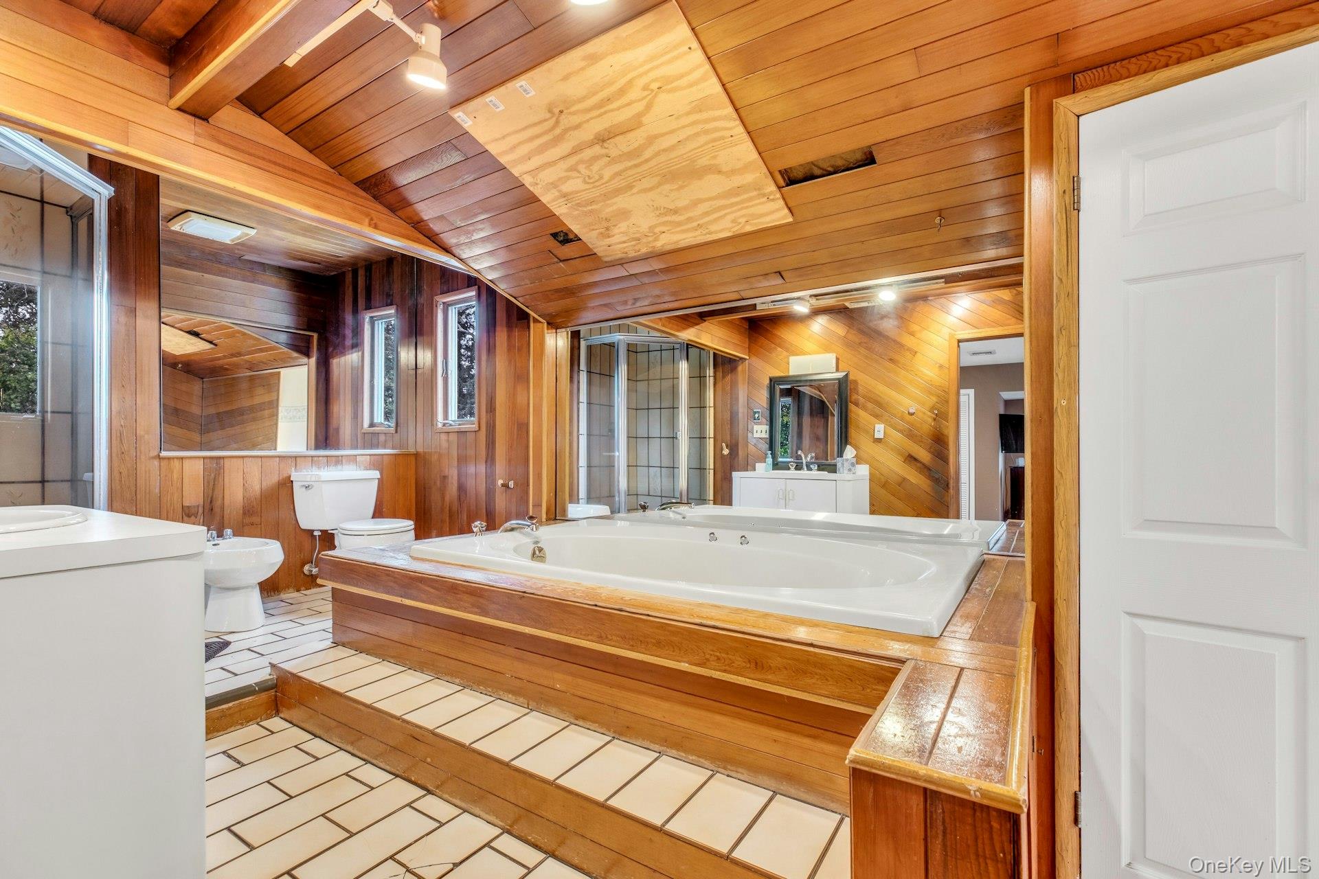 #15 photo, 27 Hollister Lane, Islip , NY 11751