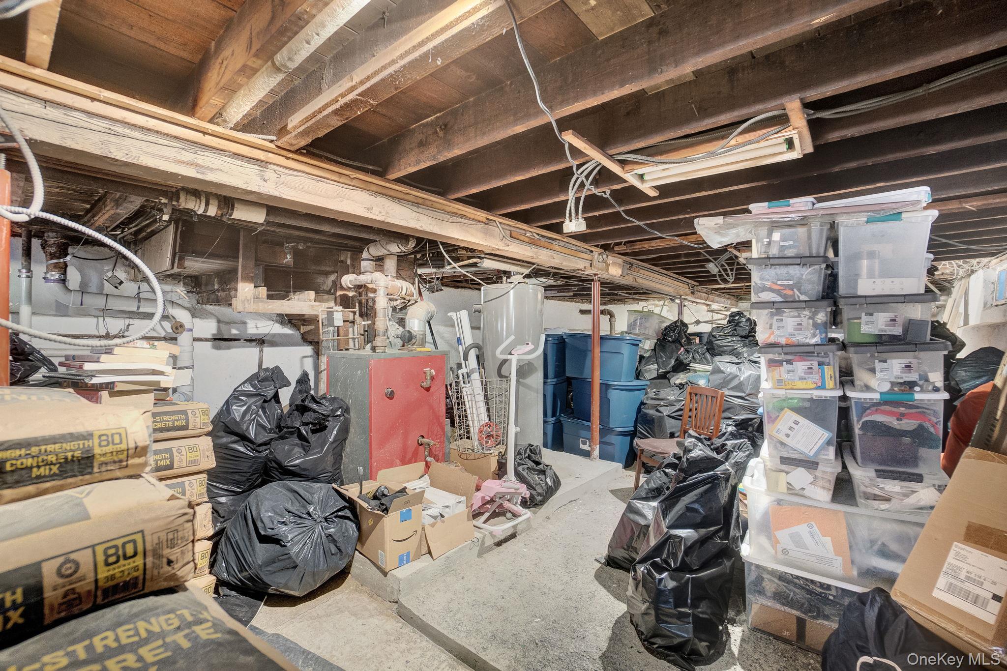 #16 photo, 114-42 211th St, קווינס Cambria Heights , NY 11411