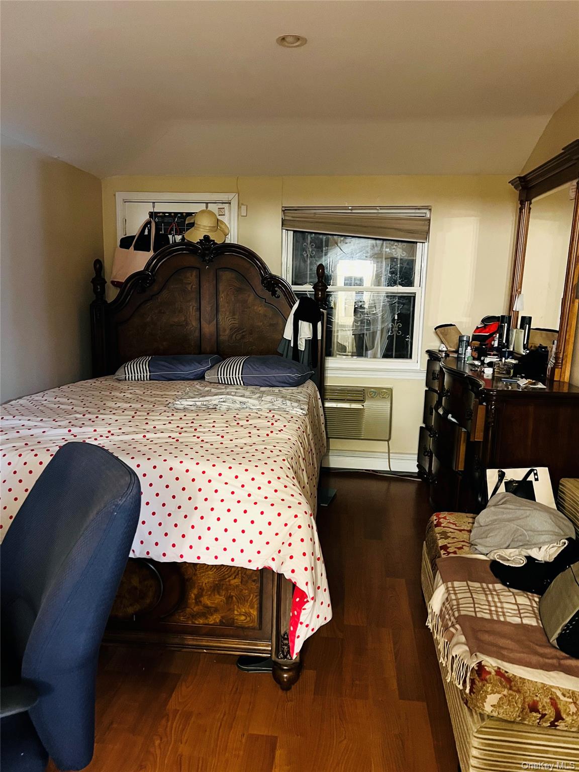 #7 photo, 47-25 212 Street, Bayside , NY 11361