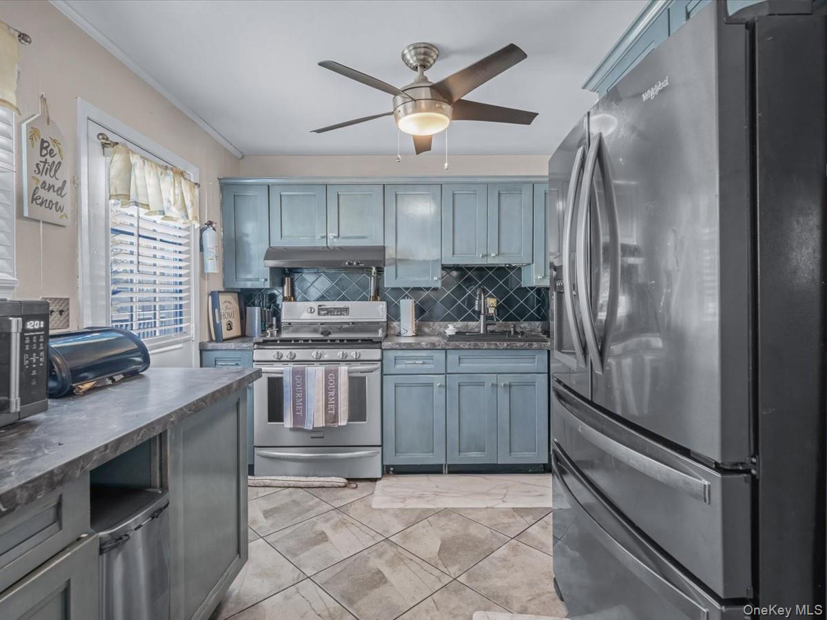 #10 photo, 121 S 30th Street, Wyandanch , NY 11798