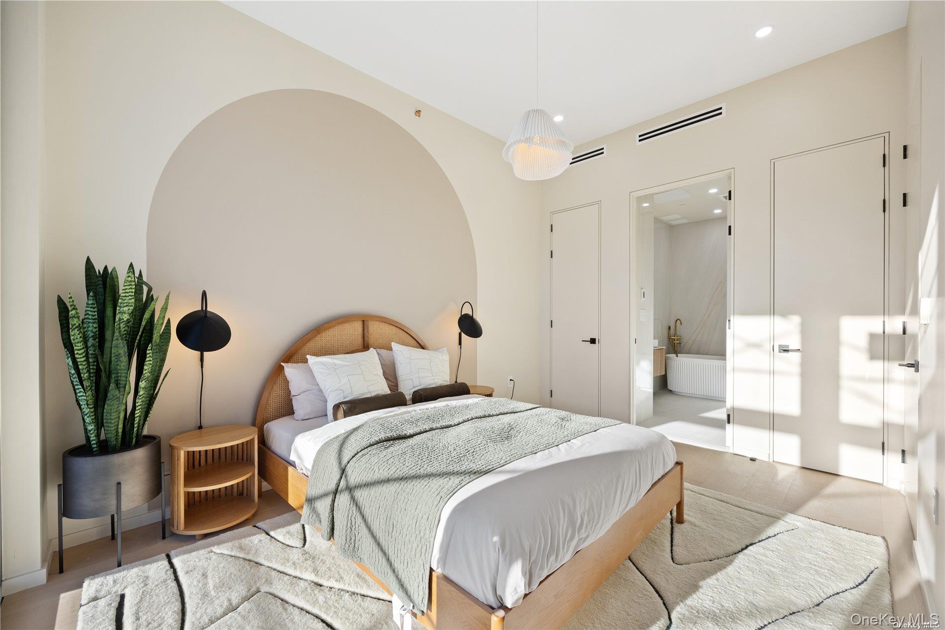 #7 photo, 31-16 21st Street, Astoria , NY 11106