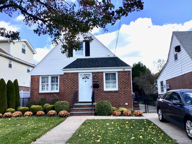 #1 photo, 8211 260th Street, Glen Oaks , NY 11004