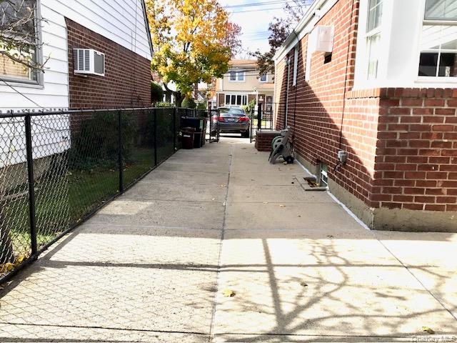 #14 photo, 8211 260th Street, Glen Oaks , NY 11004
