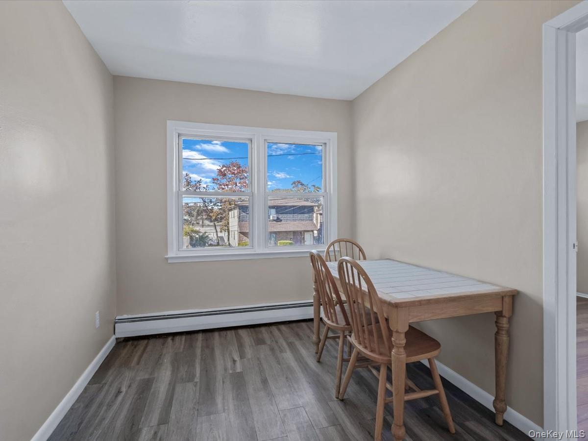 #10 photo, 1315 Dekoven Street, Rockville Centre , NY 11570