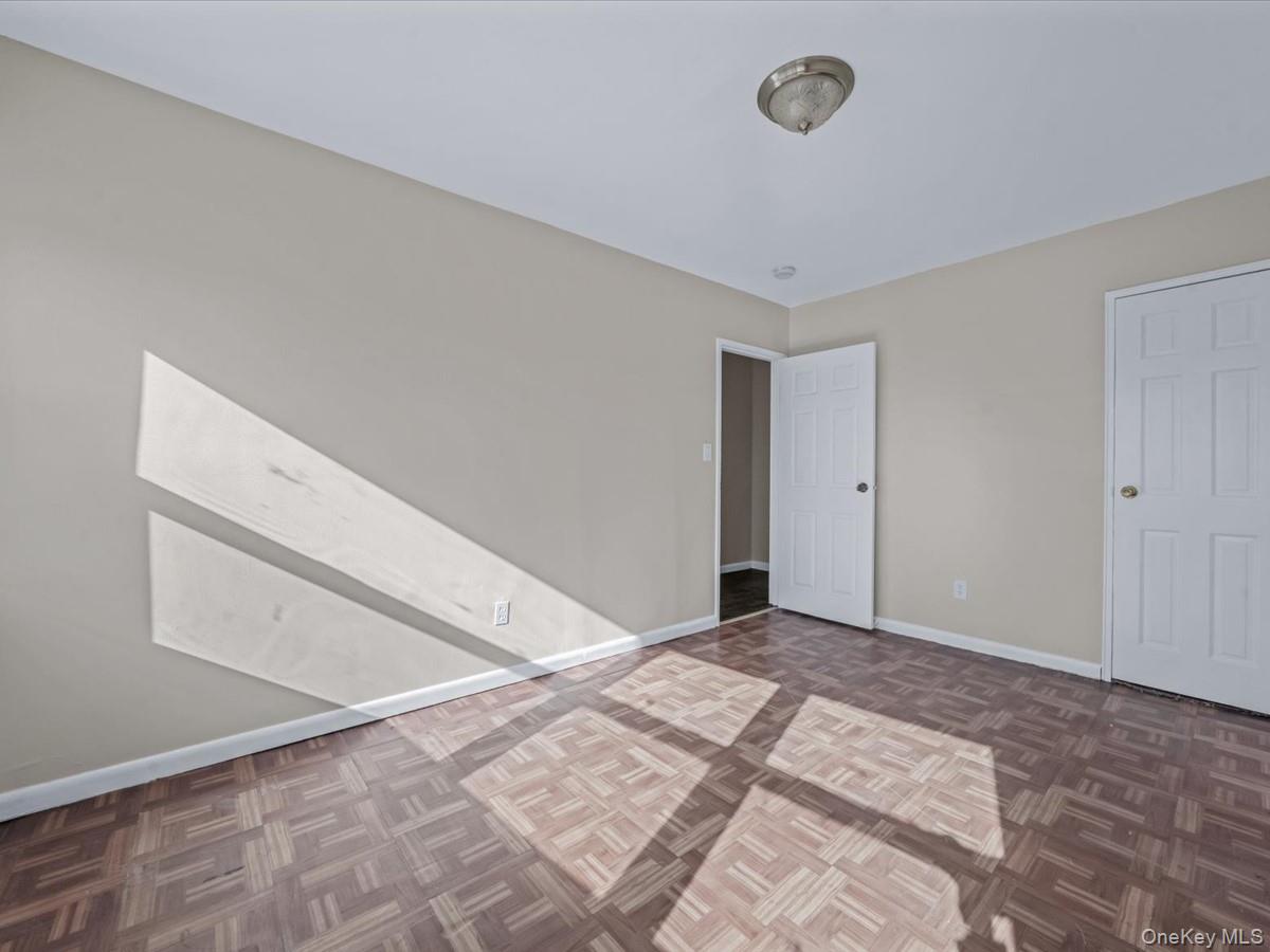 #14 photo, 1315 Dekoven Street, Rockville Centre , NY 11570