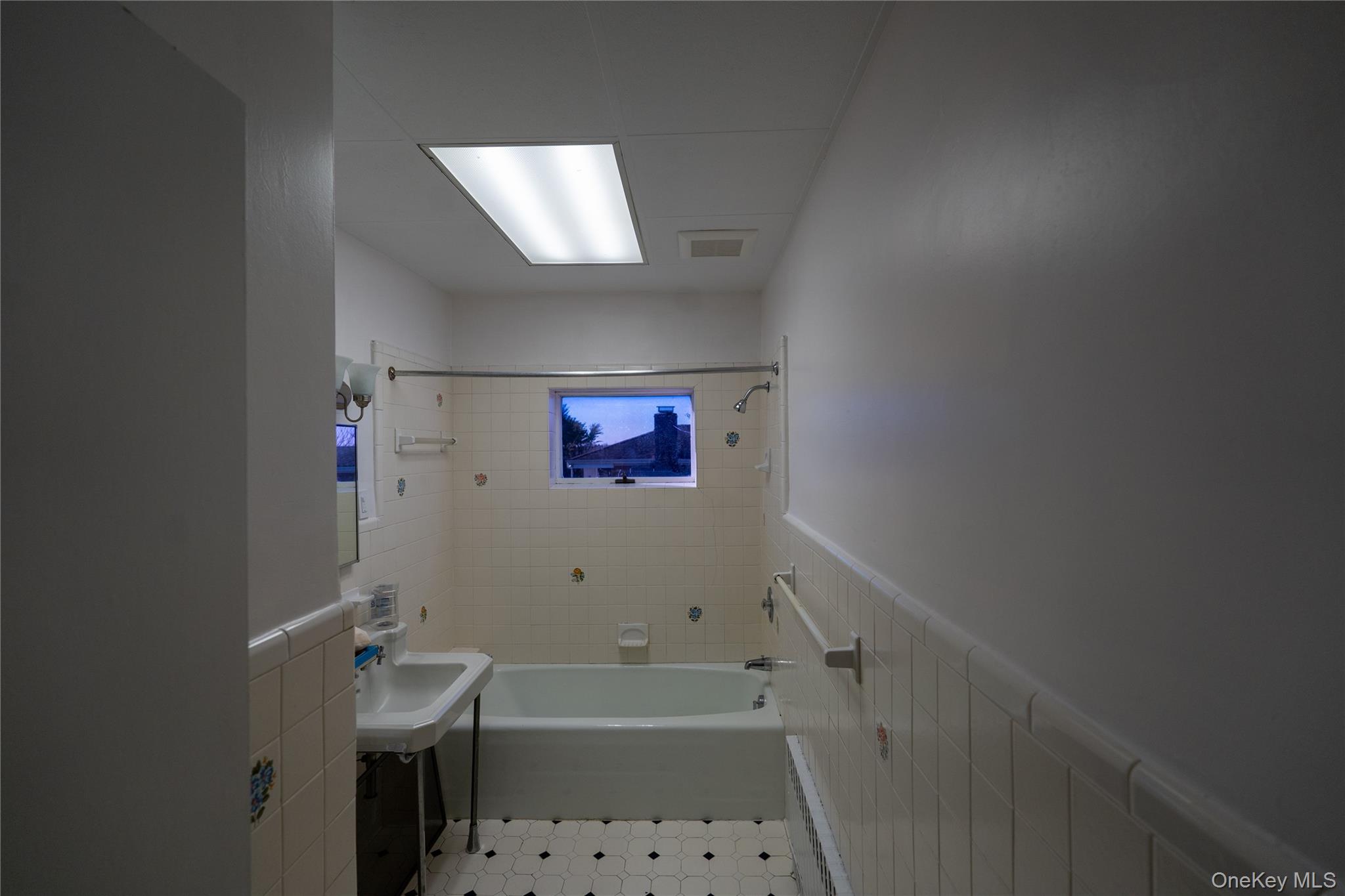 #11 photo, 43 Fourth Street, Glen Cove , NY 11542