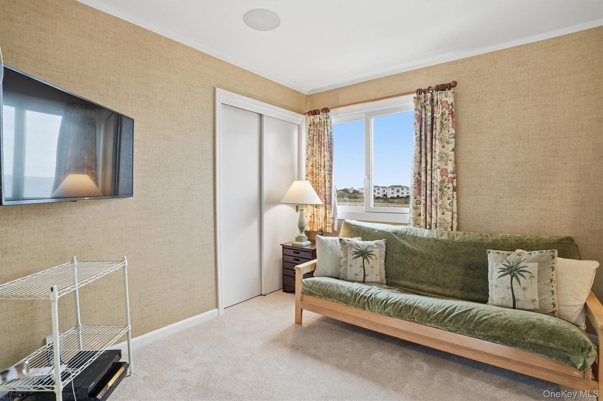 #15 photo, 556 Dune Road, Westhampton , NY 11977