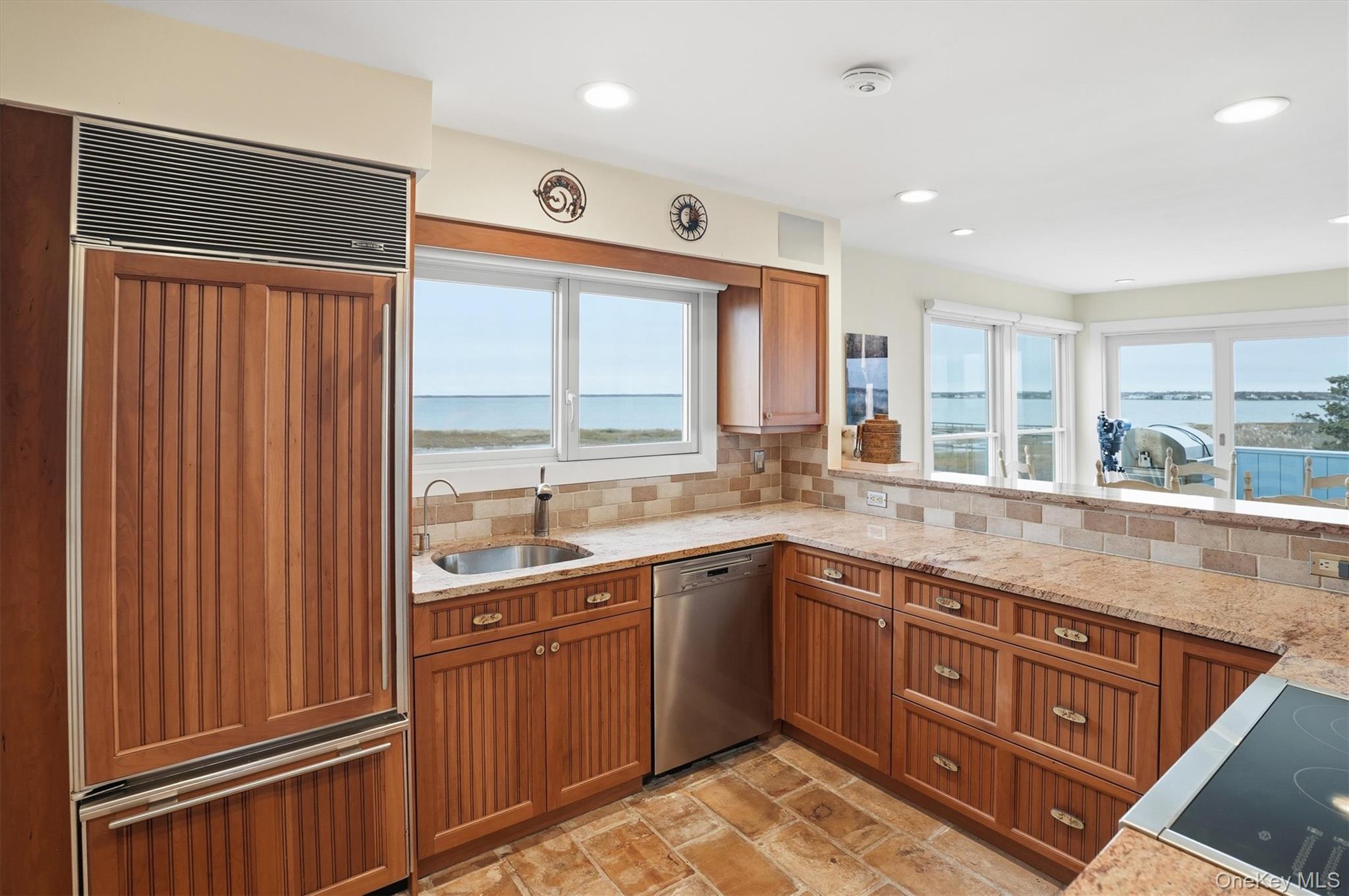 #6 photo, 556 Dune Road, Westhampton , NY 11977