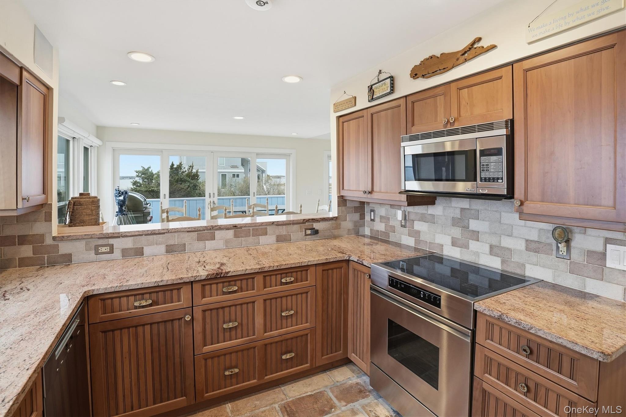 #7 photo, 556 Dune Road, Westhampton , NY 11977