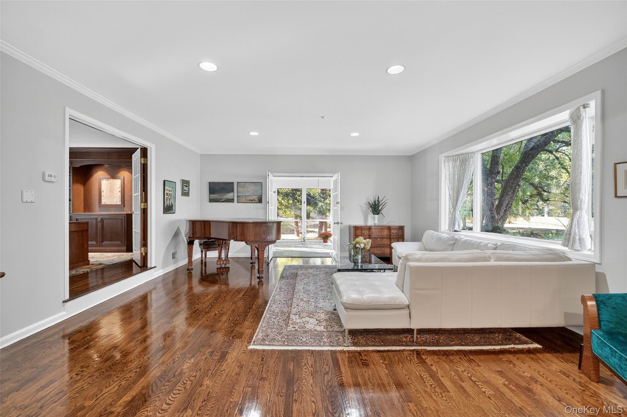 #5 photo, 1 Vivian Place, Montebello , NY 10901