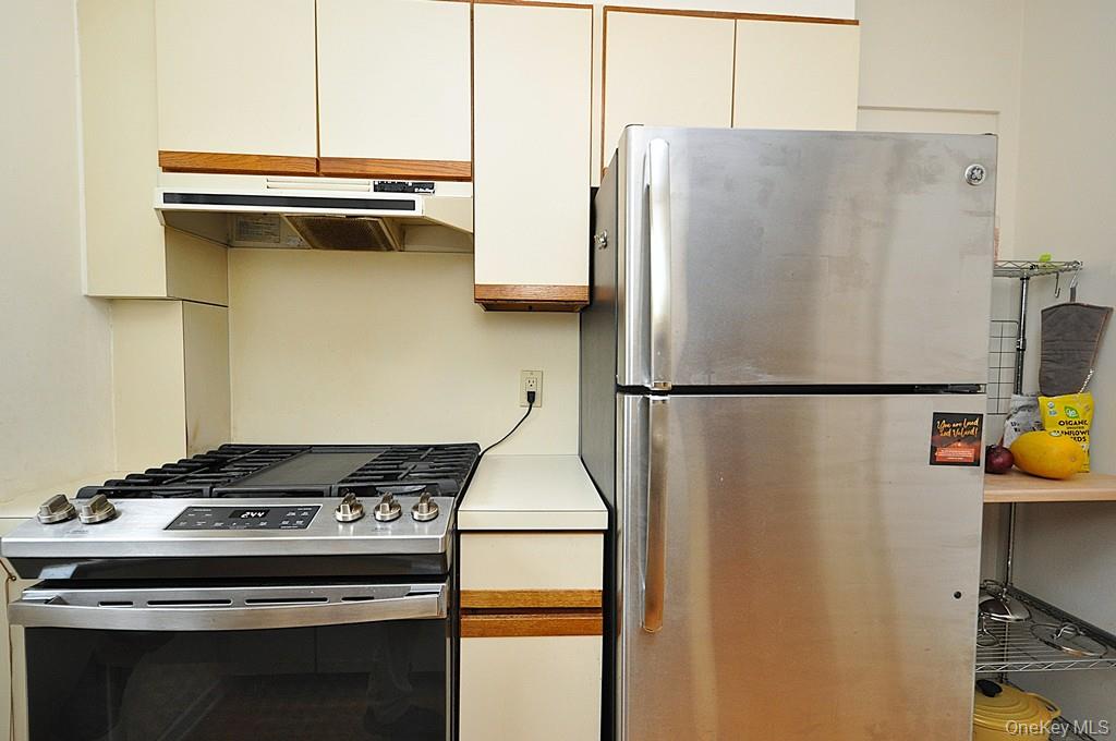 #10 photo, 235 Garth Road, Scarsdale , NY 10583