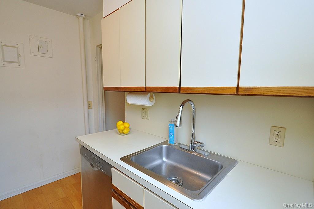 #11 photo, 235 Garth Road, Scarsdale , NY 10583