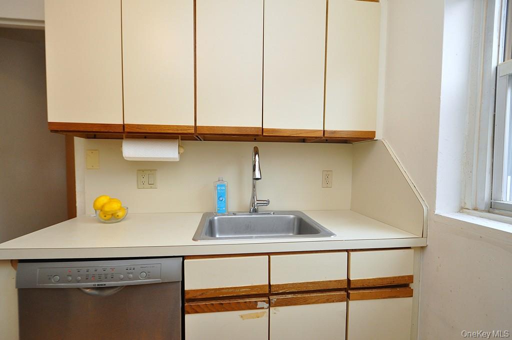 #4 photo, 235 Garth Road, Scarsdale , NY 10583