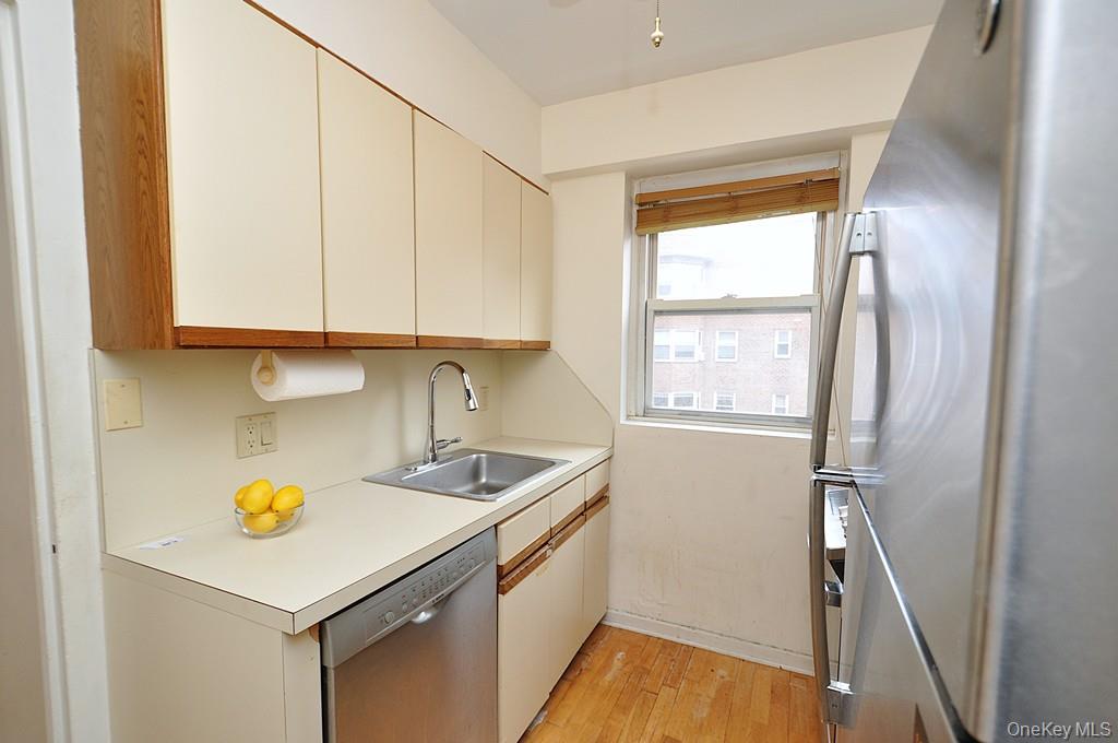 #9 photo, 235 Garth Road, Scarsdale , NY 10583