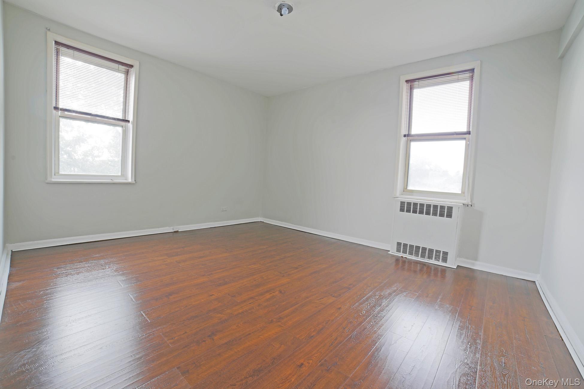 #4 photo, 5621 Netherland Avenue, Bronx , NY 10471