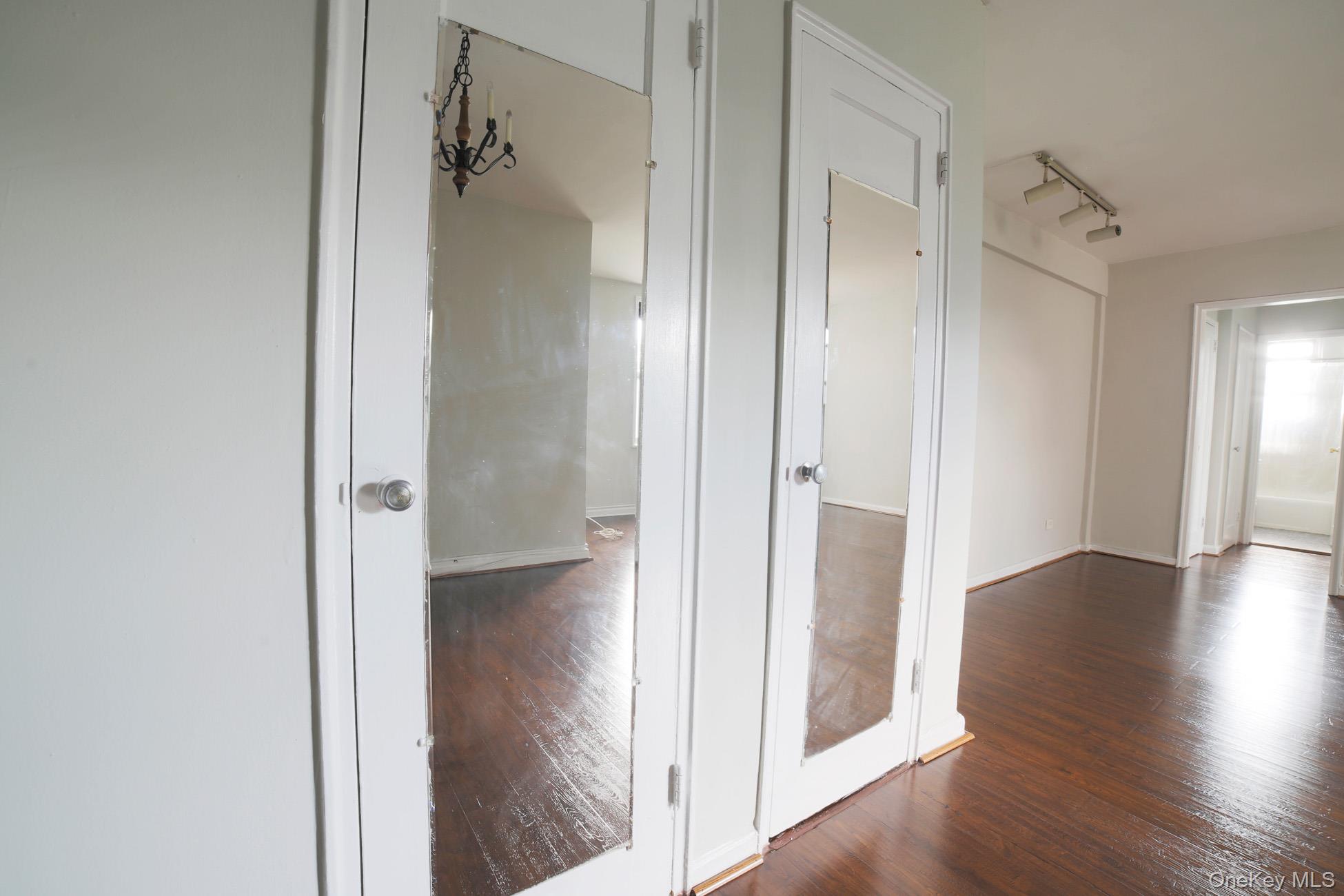 #7 photo, 5621 Netherland Avenue, Bronx , NY 10471