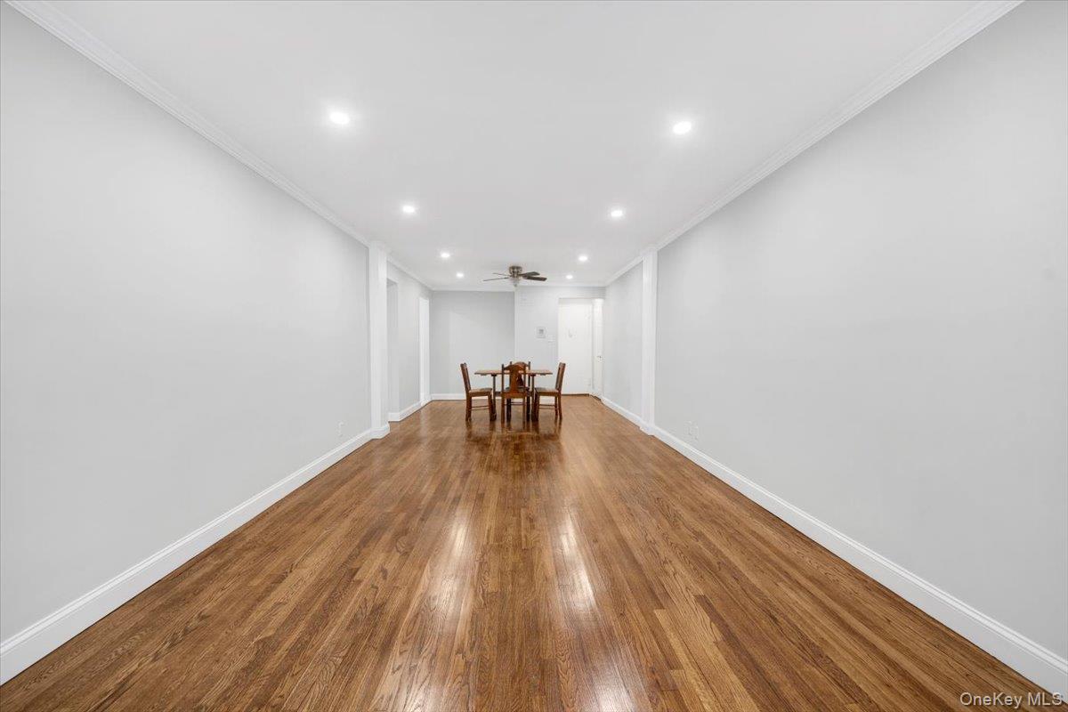 #18 photo, 4265 Webster Ave., Bronx , NY 10470