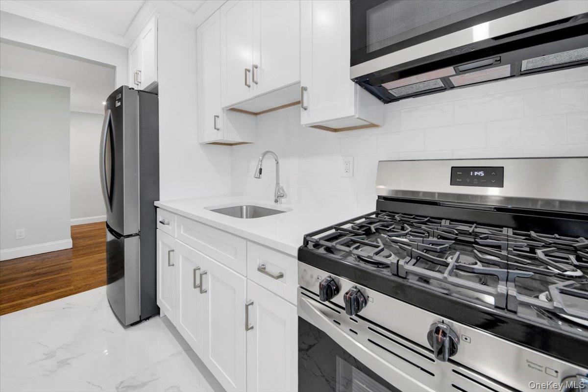 #4 photo, 4265 Webster Ave., Bronx , NY 10470