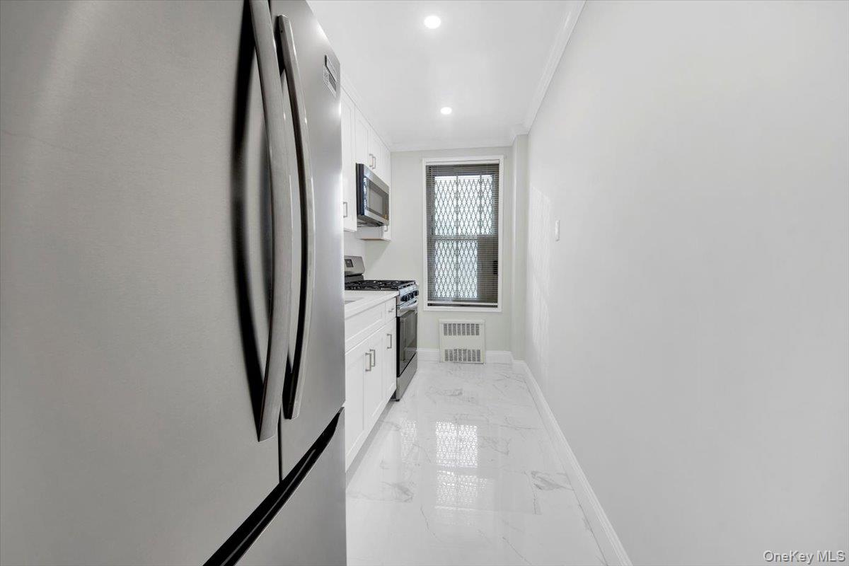 #7 photo, 4265 Webster Ave., Bronx , NY 10470